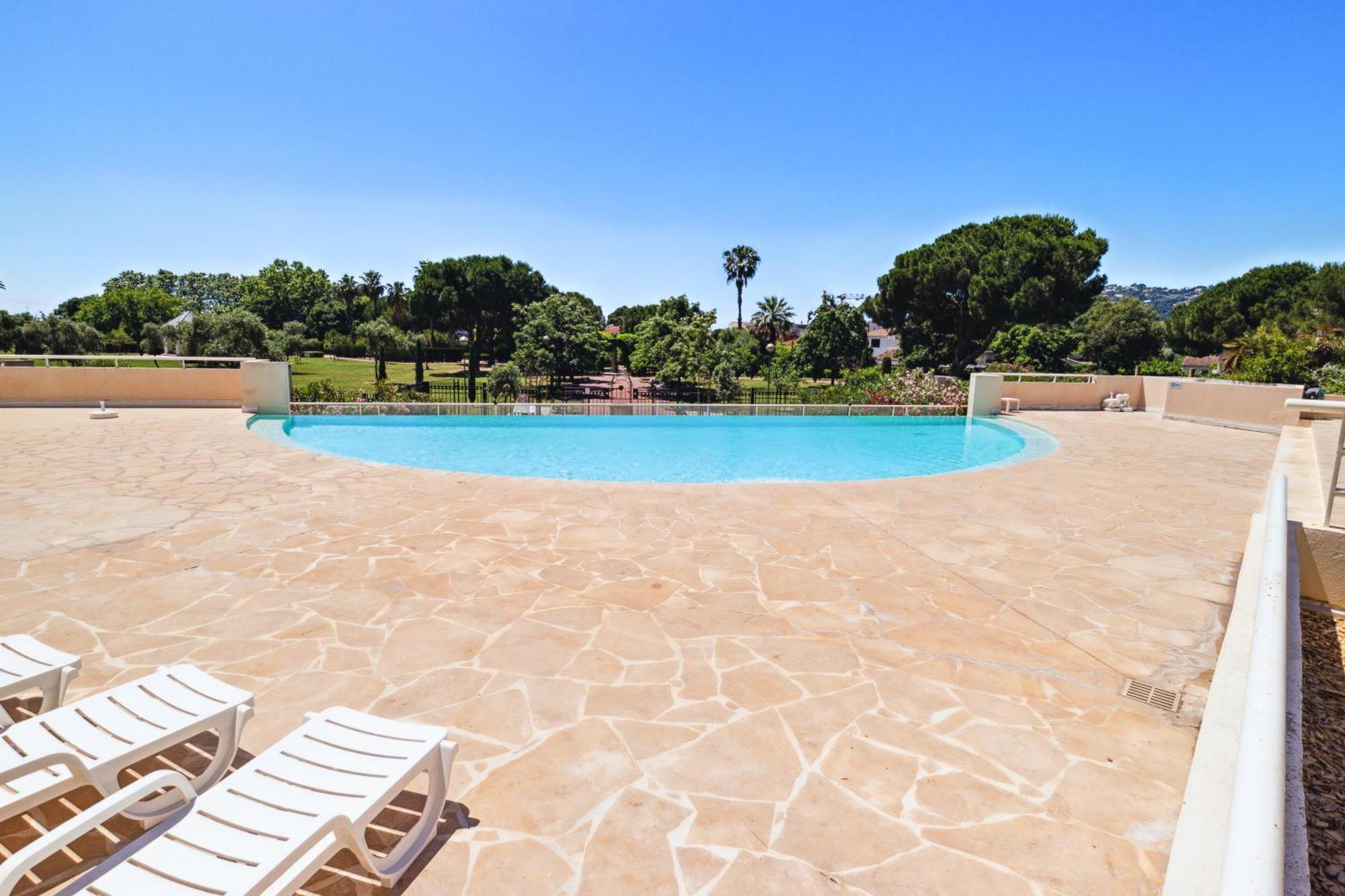 Duplex Villa Les Pins 89M2 Et Terrasse 30M2 Antibes Ngoại thất bức ảnh