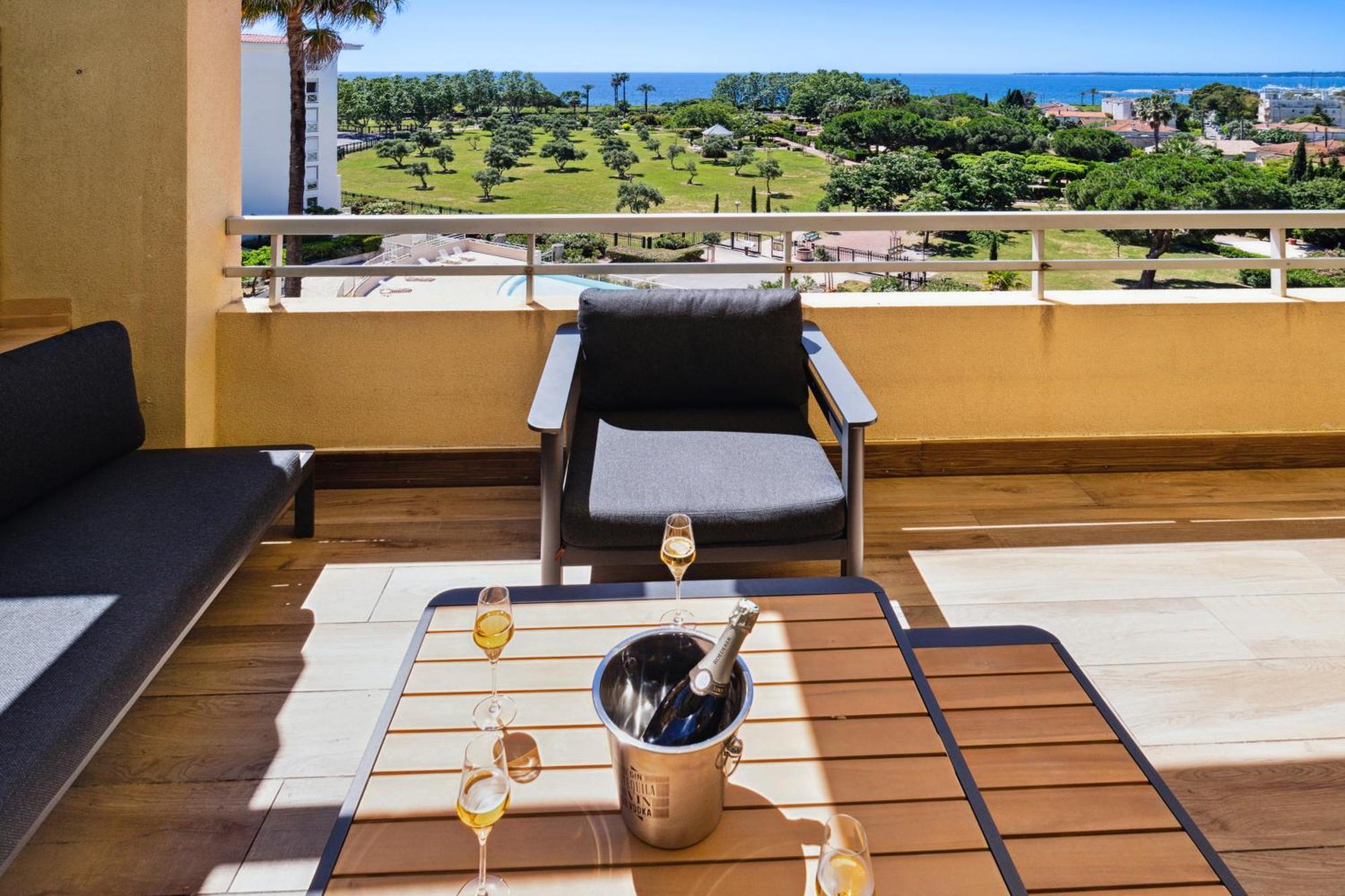Duplex Villa Les Pins 89M2 Et Terrasse 30M2 Antibes Ngoại thất bức ảnh